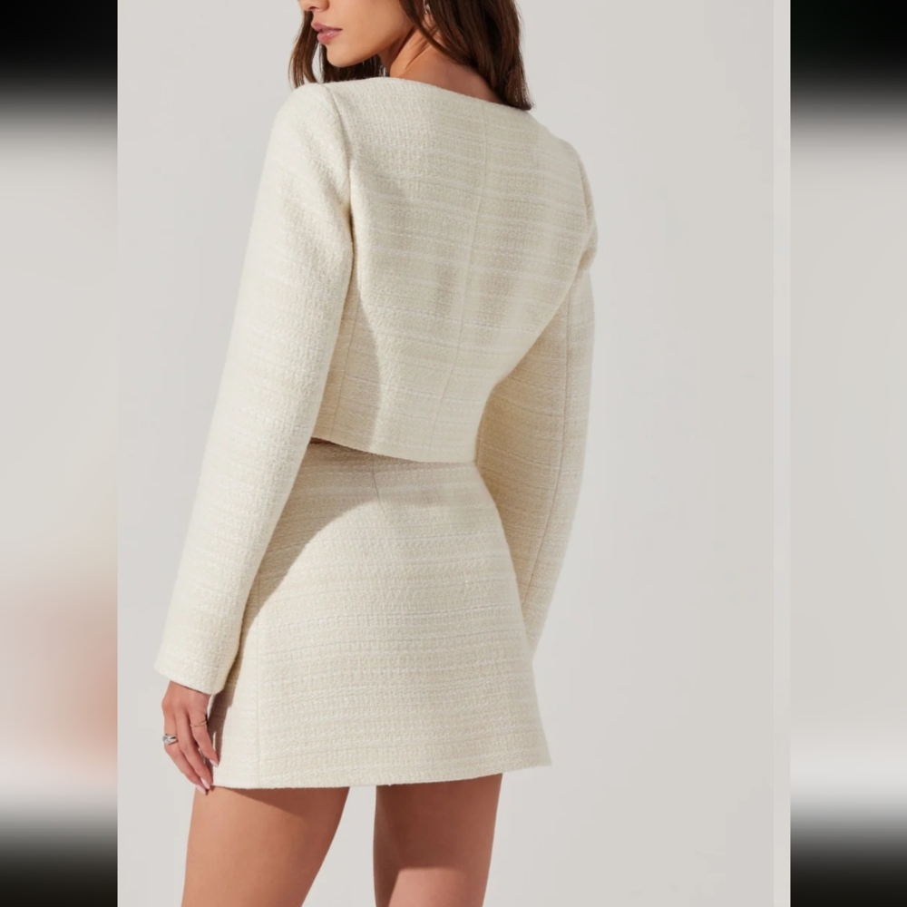 Astr Cream Tweed Double-Breasted Cropped Blazer & Mini Skirt Set - Picture 2 of 11